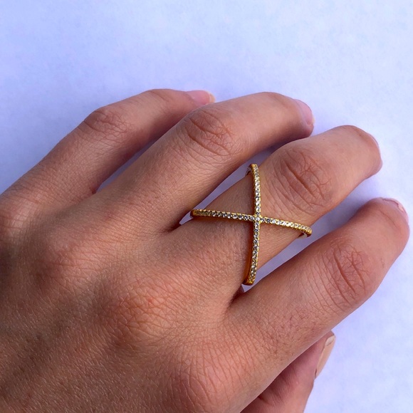 Criss-Cross Ring - Picture 2 of 2
